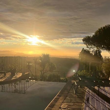 "Aux Balcons Du Riou" Avec Vue Mer 180 Degres Vence Exteriör bild